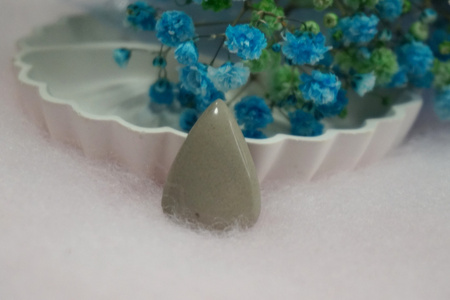 Jaspis / kaboszon / klasa AAA / 27x19x6mm / szary / 1szt