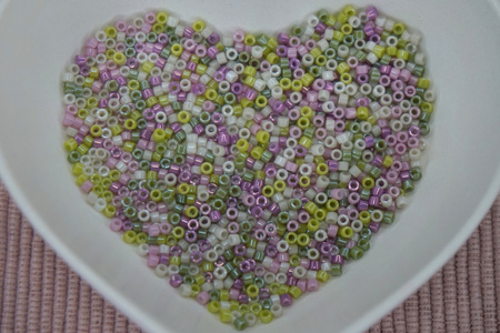 Miyuki / Delica 11/0 / ANTIQUE ROSES / DB-MIX9024 / 5g