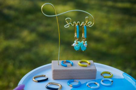 Bigle owale / stal chirurgiczna / 16x20mm / grubość 2.5mm / złoty, czarny / 2szt