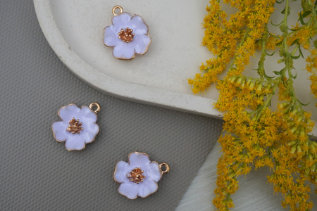 Kwiat / zawieszka /  23x20mm / metal / złoty, fioletowy / 1szt