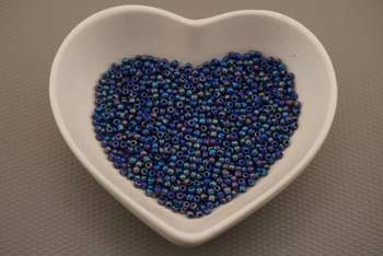 TOHO™ / Round / 11/0 / Semi Glazed Rainbow - Navy Blue / 10g / ~1100szt