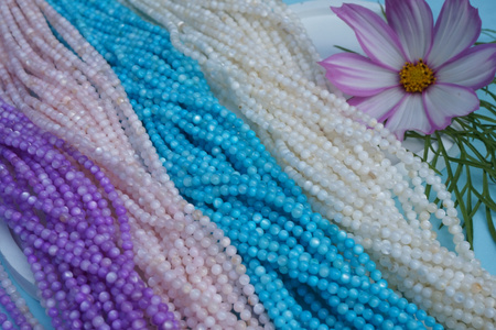 Muszla / sznur koralików / kula / 3mm / błękitny / około 130szt