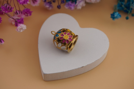 Ozdobny dzwonek / zawieszka ze stali chirurgicznej / 16,5x13mm / złoty / 1szt