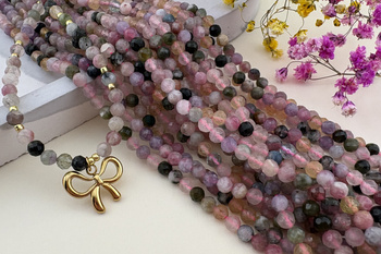 Turmalin / kula fasetowana / 4mm / sznur / około 84szt