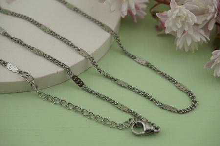 Łańcuszek pancerka z elementem ozdobnym / stal chirurgiczna / 2mm / srebrny / 40+5cm