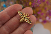Pszczoła z kolorowymi cyrkoniami / zawieszka ze stali chirurgicznej / 28x18mm / złoty / 1szt