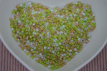 Miyuki / Delica 11/0 / KEY LIME PIE / DB-MIX9003 / 5g
