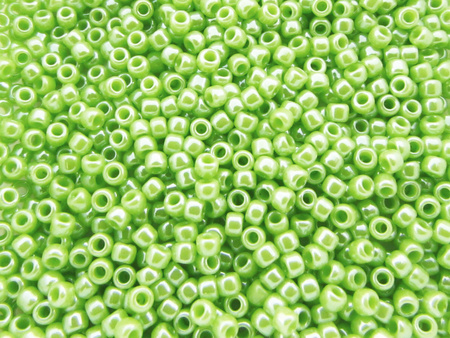 TOHO™ / Round / 11/0 / Opaque Lustered / Sour Apple / 10g / ~1100szt