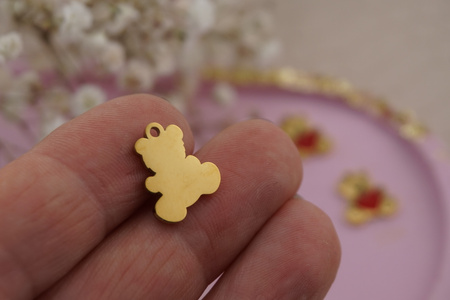 Miś z serduszkiem / zawieszka / stal chirurgiczna / 17x19mm / złoty / 1szt