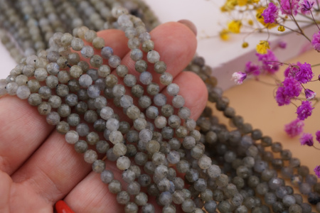 Labradoryt / kula fasetowana / 4mm / sznur / około 84szt