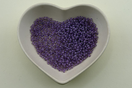 TOHO™ / Round / 11/0 / Inside-Color Crystal/Wisteria-Lined / 10g