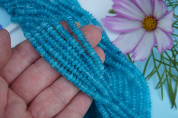 Chalcedon barwiony / dysk / 4x2mm / niebieski / sznur / 180szt