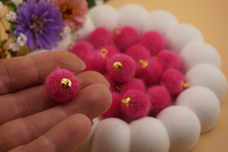 Pomponik / zawieszka / 15mm / magenta / 1szt