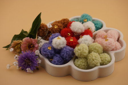 Pomponik baranek / zawieszka / 20mm / beżowy / 1szt