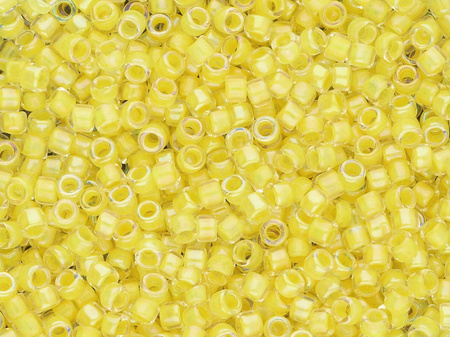 TOHO™ / Treasure 11/0 / Inside Color Crystal Lined / Yellow / 5g / ~960szt