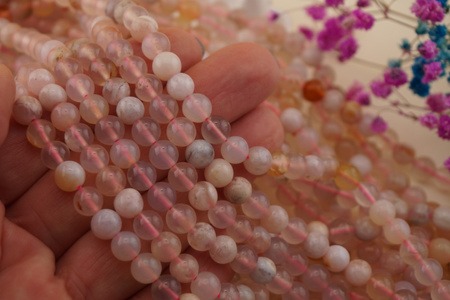 Morganit / kula / 6mm / sznur / około 60szt