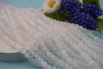 Selenit / kula / 6mm / biały / sznur / około 60szt