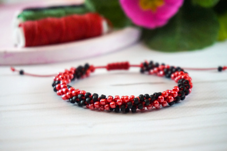 Sznurek do makramy woskowany / poliester / 0.55mm / różowy / szpulka 25m