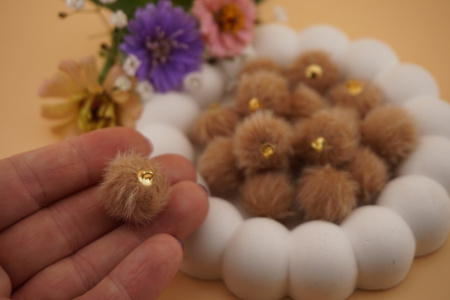 Pomponik / zawieszka / 18mm / beżowy /1szt