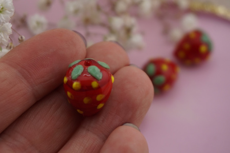 Truskawka / szkło lampwork / 10x15mm / 1szt