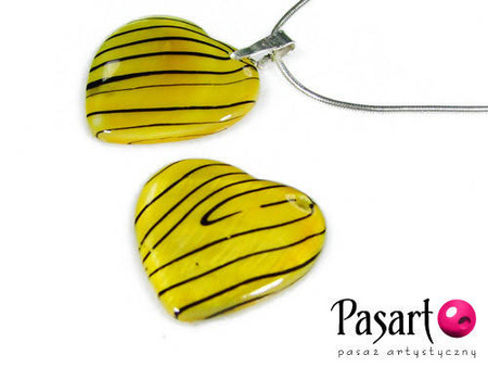 Koraliki masa perłowa, żółte / serce / 22x3mm / otwór 1mm / 1szt