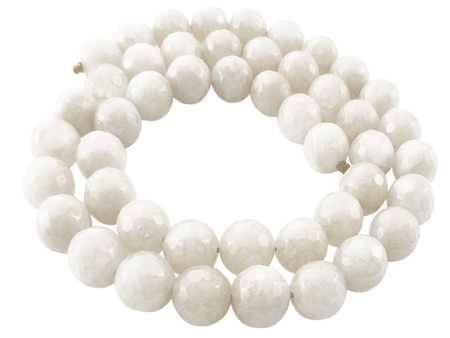 Agat barwiony, kula fasetowana 5-6mm / kolor tytanowa biel / otwór 1.4mm / 60szt / 1 sznur