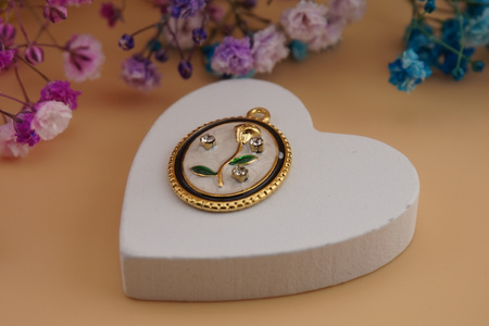 Róża z cyrkoniami / zawieszka ze stali chirurgicznej / 26x19mm / złoty / 1szt