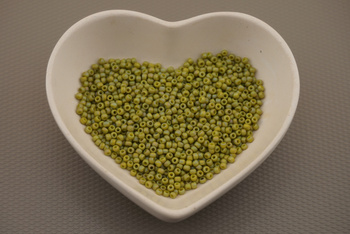 TOHO™ / Round / 11/0 / Semi Glazed Rainbow - Lemongrass / 10g / ~1100szt