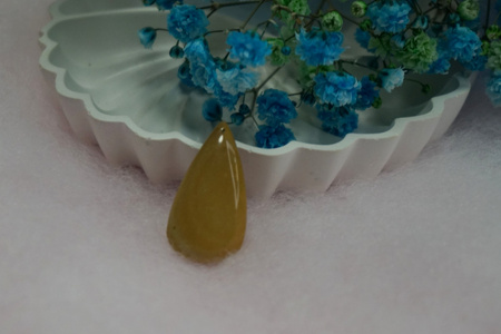 Jaspis / kaboszon / klasa AAA / 27x14x6mm / beżowy / 1szt