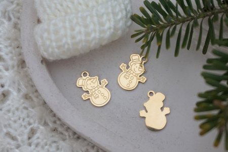 Bałwanek / zawieszka / stal chirurgiczna / 11x15mm / złoty / 1szt