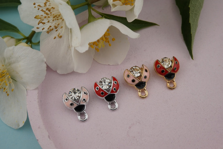 Biedronka czerwona / zawieszka / 11,5x15mm / metal / srebrny / 1szt