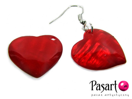 Koraliki masa perłowa, czerwone / serce / 22x3mm / otwór 1mm / 1szt