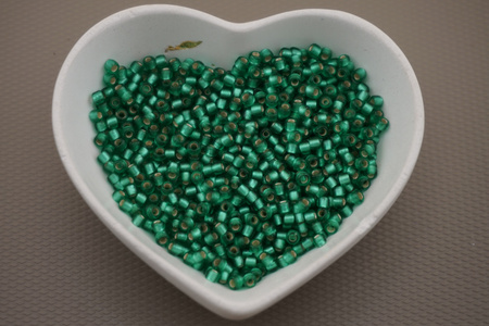 TOHO™ / Round / 8/0 / Silver-Lined Frosted Dk Peridot / 10g 