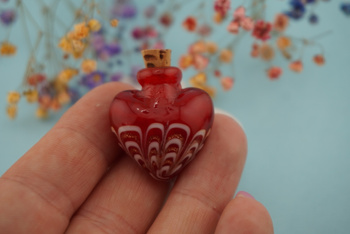 Fiolka / czerwony / szkło lampwork / 27x25mm / 1szt