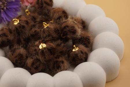 Pomponik / zawieszka / 15mm / panterka /1szt