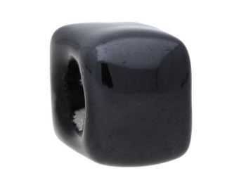 Koraliki ceramiczne / kostka / 12.5x17x19,5mm / kolor grafitowy / otwór 9x7mm / 2szt