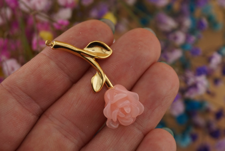 Róża różowa / zawieszka ze stali chirurgicznej / 40x15mm / złoty / 1szt