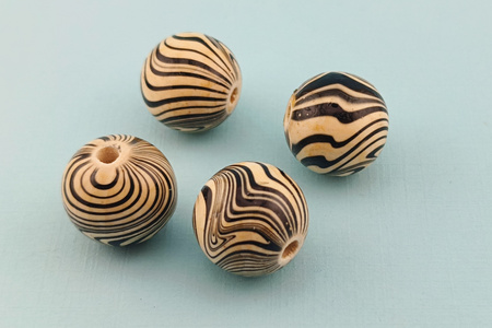 Koraliki drewniane z wzorem, kulka / złoty / 15mm / otwór 2mm / 4szt