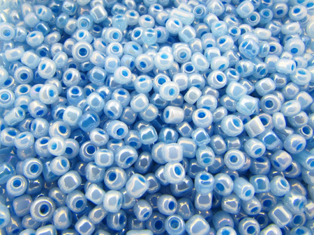 Koraliki szklane drobne, opaque lustered / Light Sapphire / 2,3mm / otwór round / 20g
