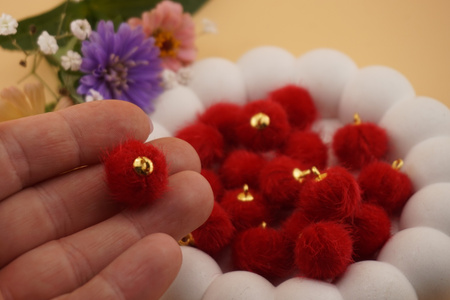 Pomponik / zawieszka / 15mm / czerwony /1szt