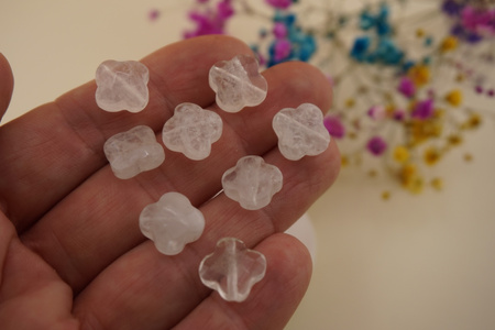 Kwarc przezroczysty / koniczynka fasetowana / 12x12mm / otwór 1mm / grubość 5mm / 1szt