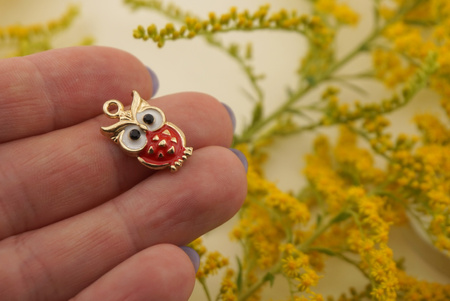 Sowa / czerwony / zawieszka emaliowana / 20x11mm / metal / złoty / 1szt