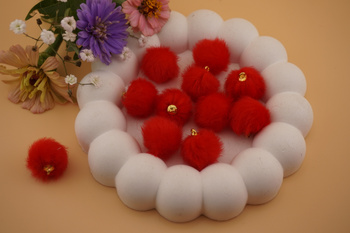 Pomponik / zawieszka / 18mm / czerwony /1szt