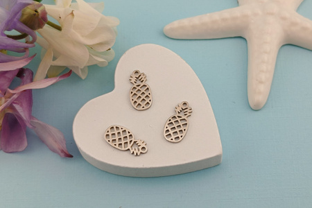 Ananas / zawieszka / stal chirurgiczna / 7x15mm / srebrny / 1szt