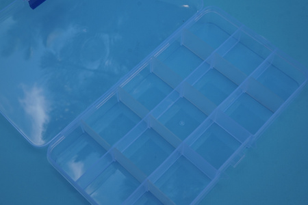 Organizer prostokątny / plastikowy / 15 przegródek / 128x97x22mm / 1szt