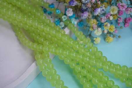 Chalcedon Fruit Green / kula / 6mm / barwiony zielony / sznur / 65szt