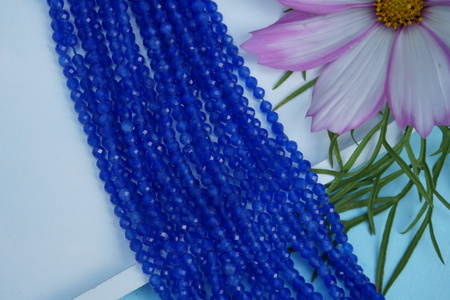 Kocie oko / kula fasetowana / 3mm / niebieski / ok 120 szt / 1 sznur