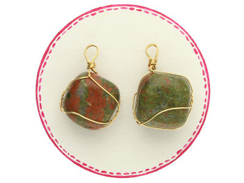 Unakit / kamień w druciku / ok 25x32mm / metal / 1szt