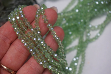 CrystaLove™ / kryształki szklane / rondelle / 3x4mm / Light Green / 110szt