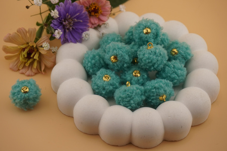 Pomponik baranek / zawieszka / 20mm / turkusowy / 1szt